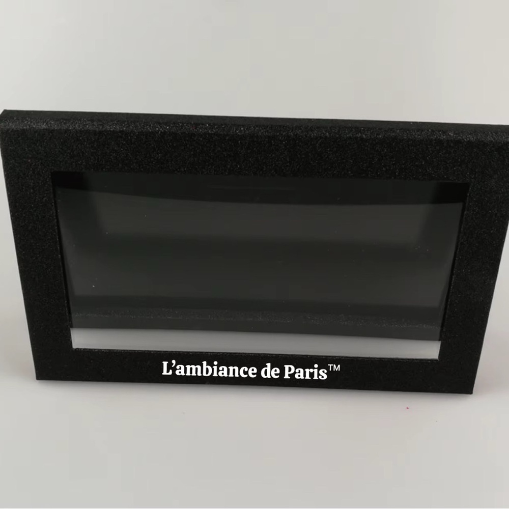 🌑 L’ambiance de Paris empty magnetic eyeshadow & makeup palette, Noir Éclipse. - Picture 3 of 16
